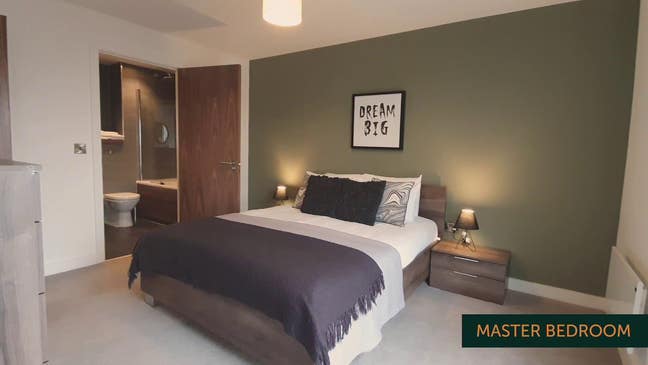 Luxury double bed in a high rise building  Main Photo