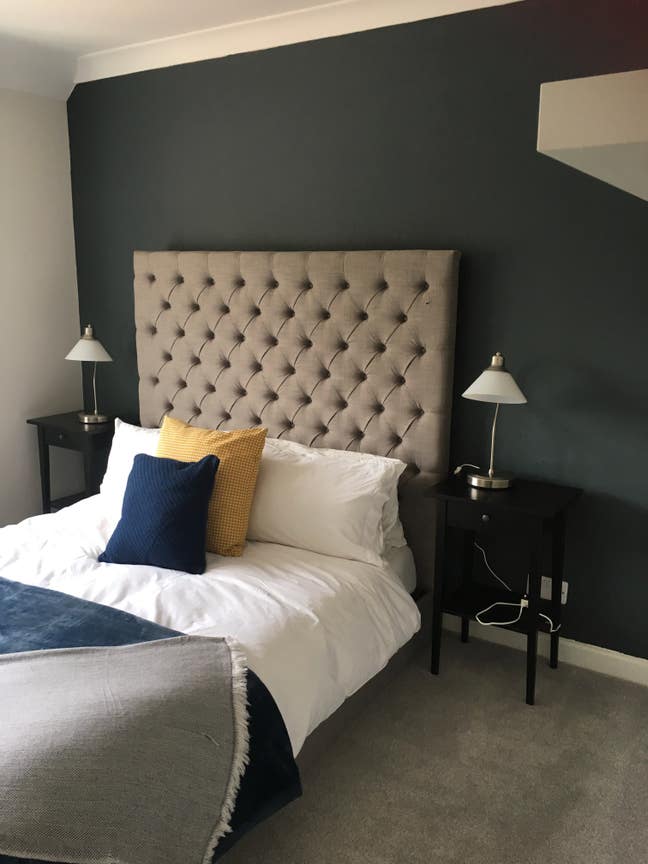 Addlestone - Lovely  Room in a Shared  House Main Photo