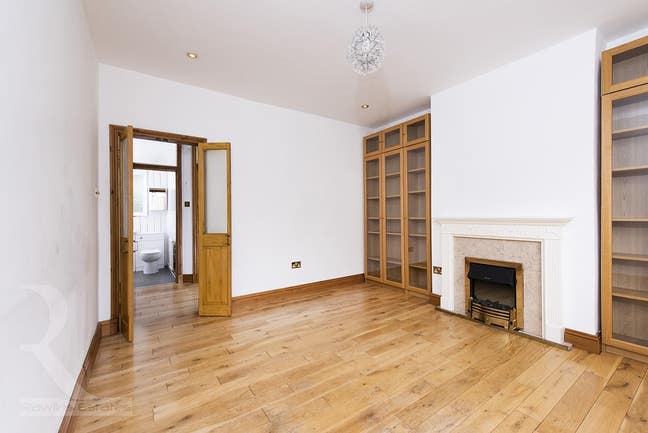 Modern 2 bed Apartment - N2  Main Photo