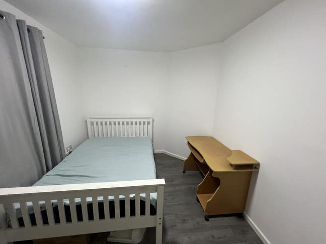Double Room Available  Main Photo
