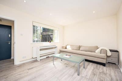 St Johns Wood NW8 - 1 Bed House  Main Photo