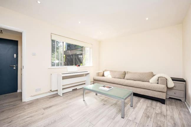 St Johns Wood NW8 - 1 Bed House  Main Photo