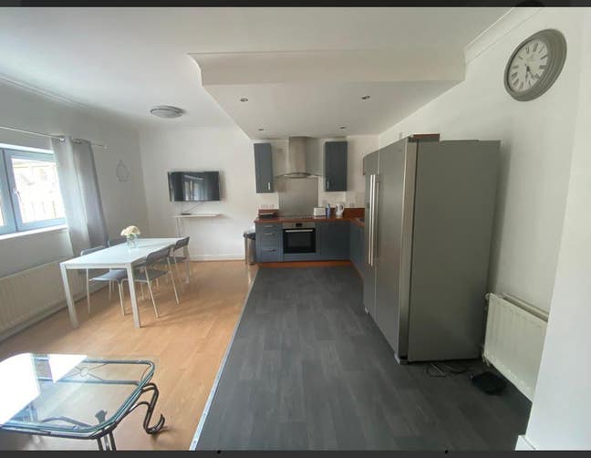 Room Share Available (Glasgow City Centre) Main Photo