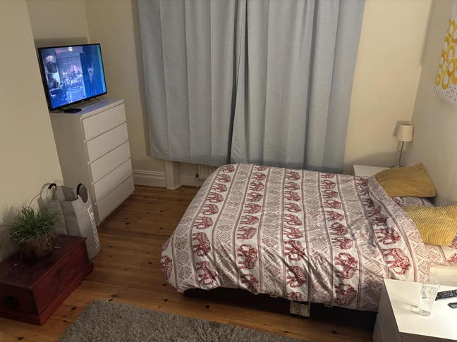 Large Furnished Room to Rent – Gateshead Main Photo
