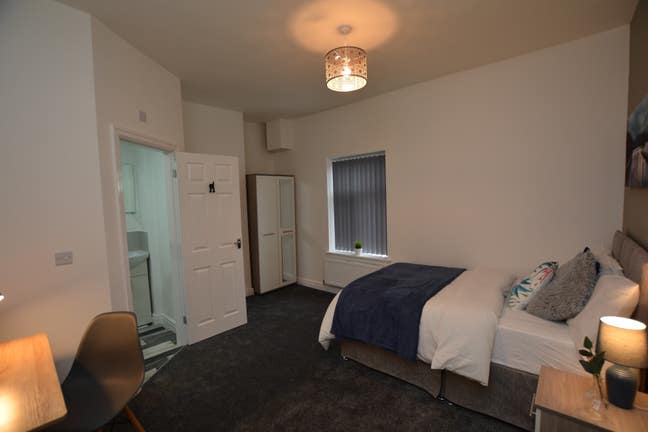 Luxury Ensuite Room-Wigan-WN1 Main Photo