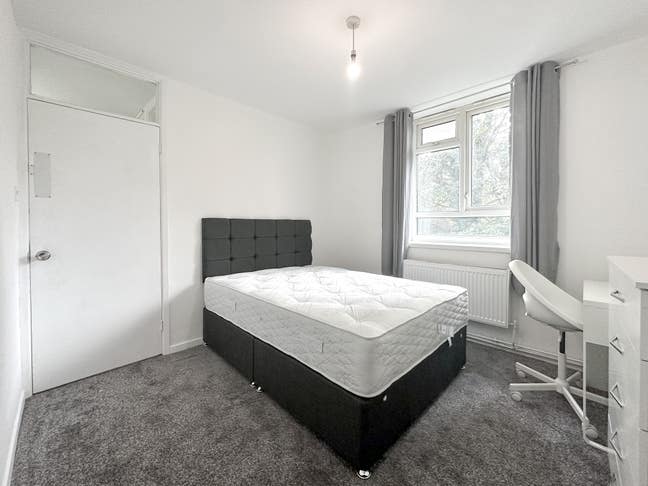 Beautiful Room in Swiss Cottage Main Photo