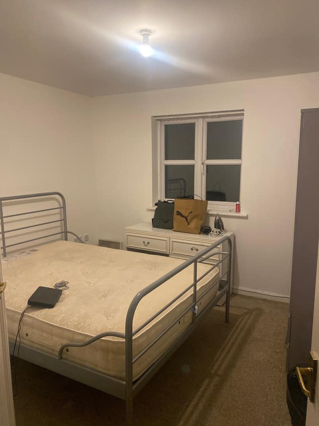 1 Ensuite room Main Photo