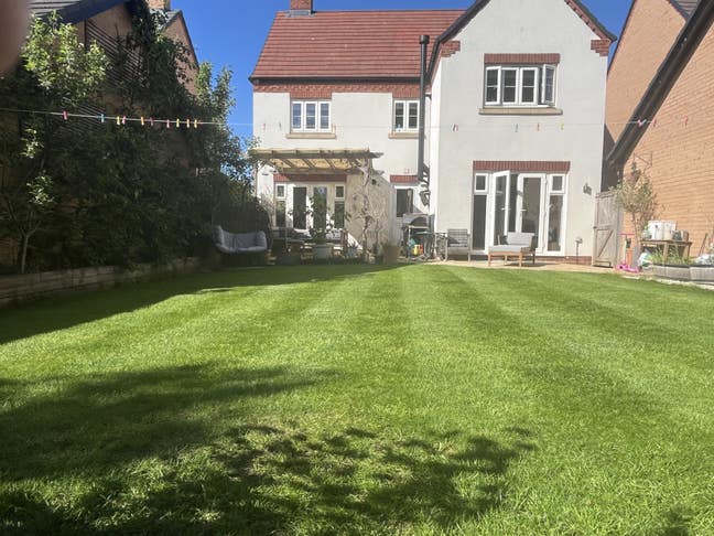 Double Room to rent in 4 bed house Main Photo