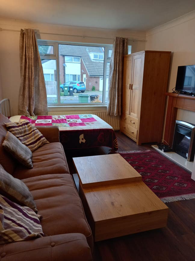 Double and single bedroom in cosy bundalow Main Photo