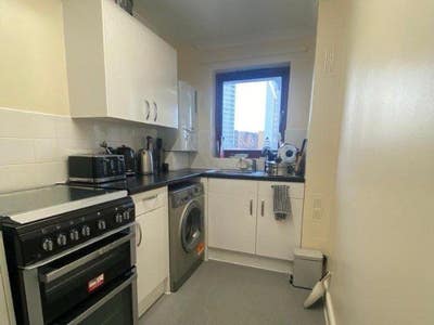 🌟 Spacious 1 Bed Flat in Bow – Bills Included +  Main Photo