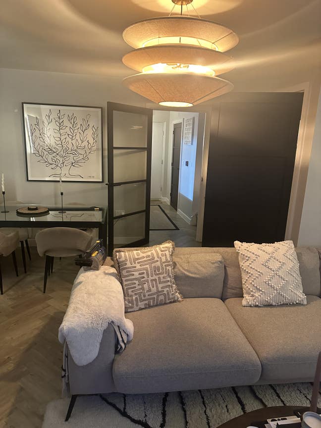 Bright Double Room – 50 Mins to London Main Photo
