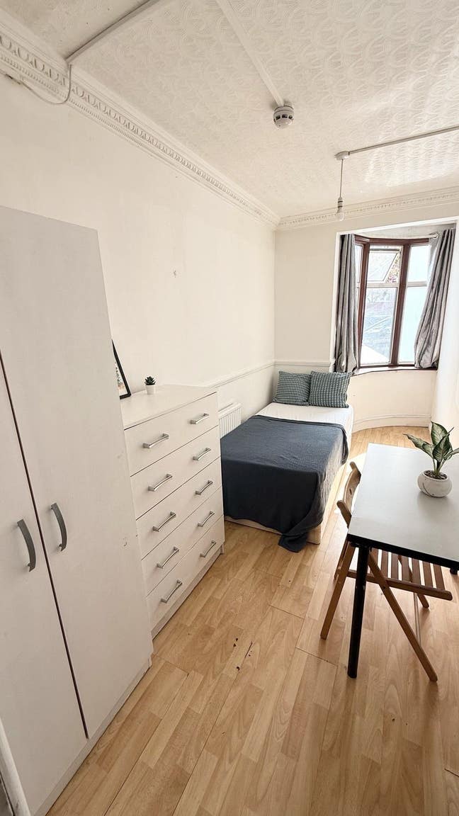 *Cheap Single Room 1Min to Neasden Shopping Center Main Photo