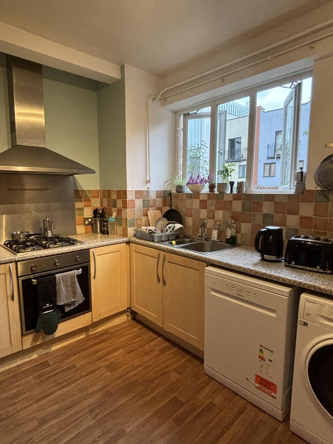 Double room in central London flatshare  Main Photo