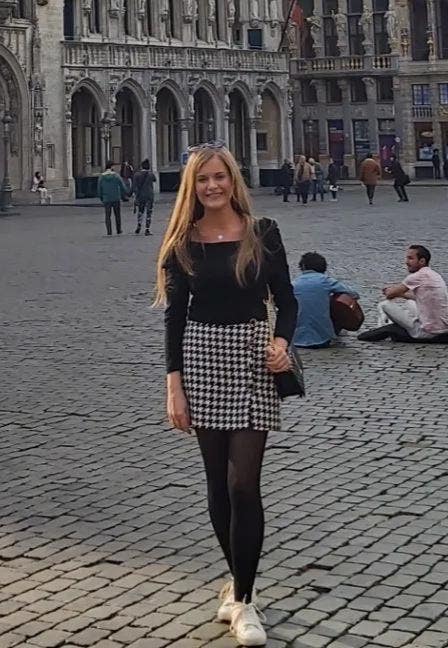 Professional Female seeks a double room Main Photo