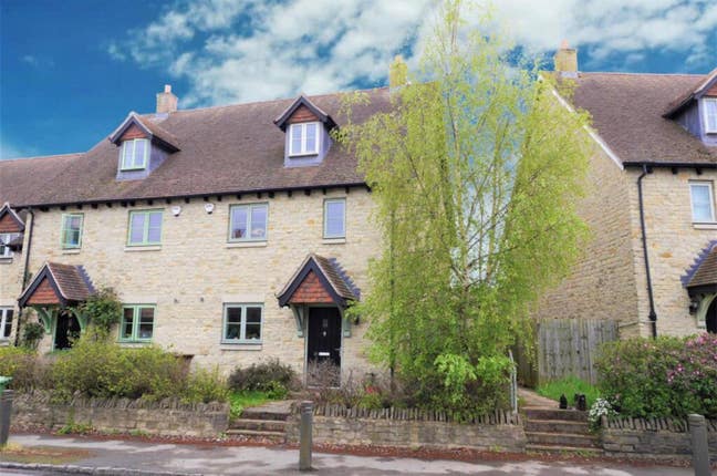 Unique Situation Nr Abingdon/Oxford 5 Bd House! Main Photo
