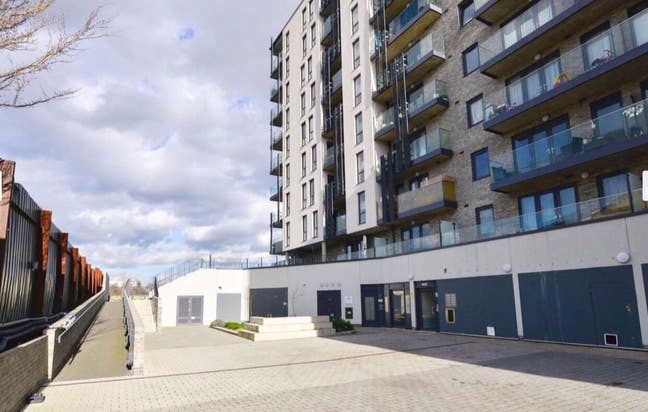 👑East India/Canning Town *Single*3Beds Apartment  Main Photo