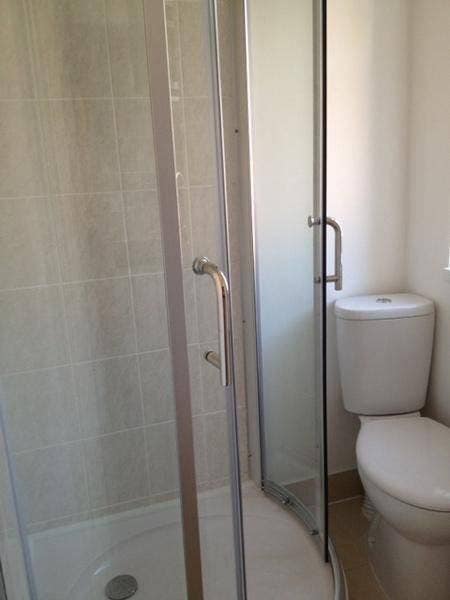 Stylish Studio Flat Available – All Bills Included Main Photo