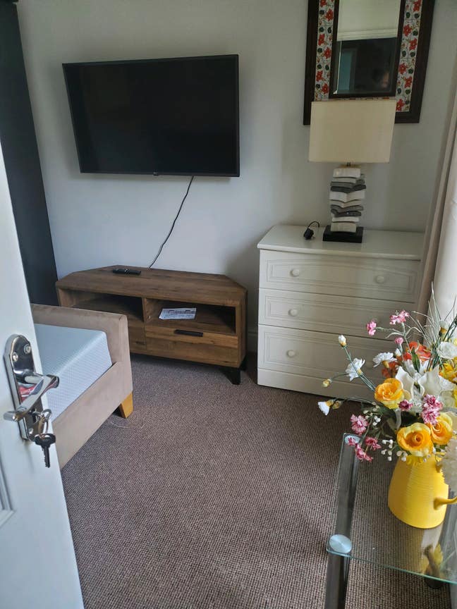 1 bedroom  Main Photo