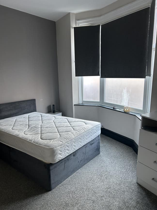 En-suite room Gresham Rd TS1 Main Photo