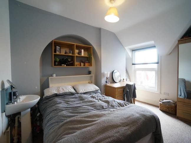 Last Student Rooms! Close to university £115 p/w Main Photo