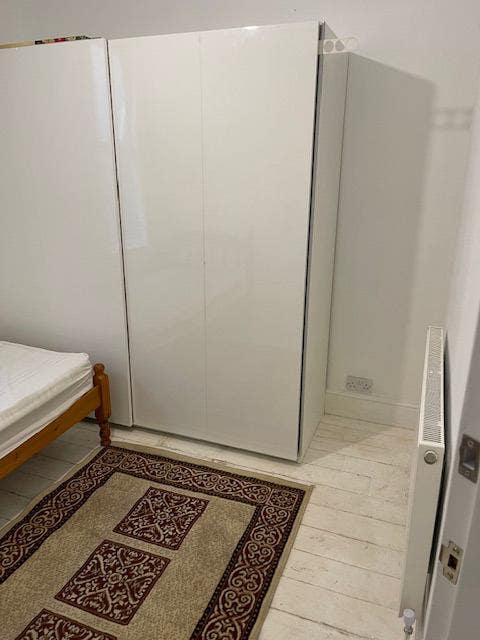 Bright, Spacious Single Room | All Bills Included  Main Photo