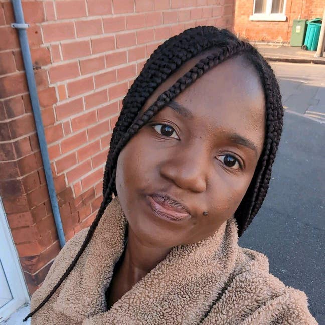 Professional Female seeks a double room Main Photo