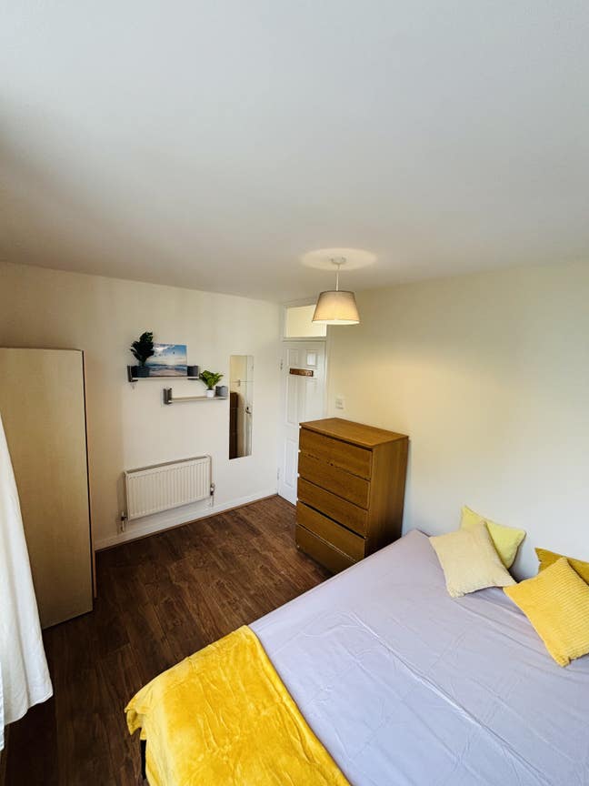 Brand New Rooms Available In Battersea - Bills Inc Main Photo