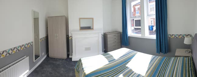 Spacious Room - 63 Peet Street, Derby Main Photo