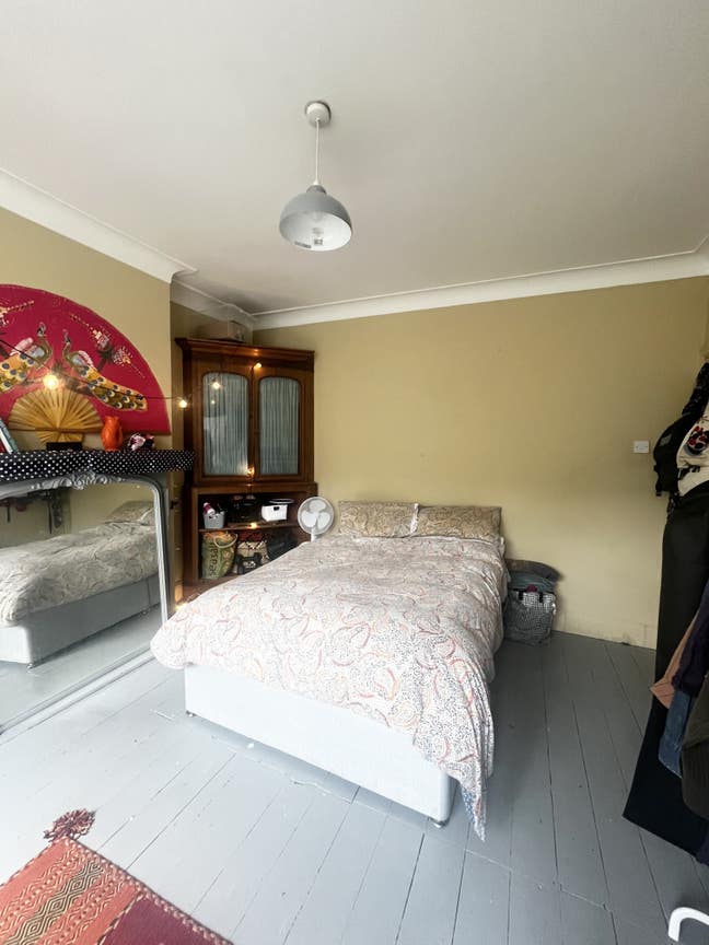 Big bright double room in NW10, 8 mins to station! Main Photo