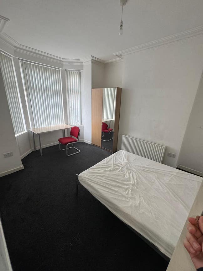 Spare Room on Weaste Lane, Salford Main Photo