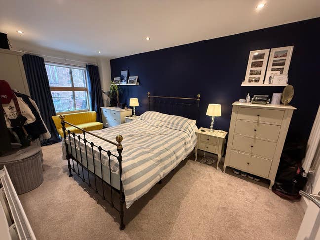 Double En-suite NQ Modern Flat (FLEXIBLE)! Main Photo