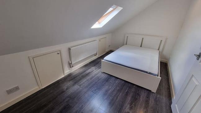 Studio Apartment to Let Main Photo