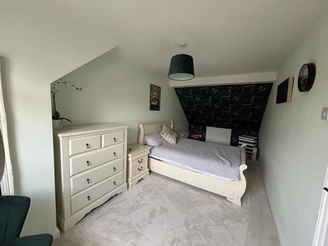 Double room available in Brooklands, Weybridge Main Photo