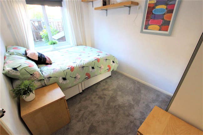 Double Room in Friendly House Share- Canada Water! Main Photo