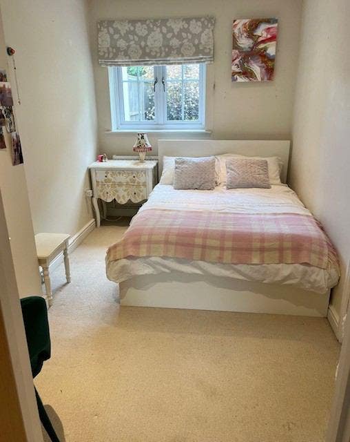 Ensuite double room in beautiful rural village Main Photo