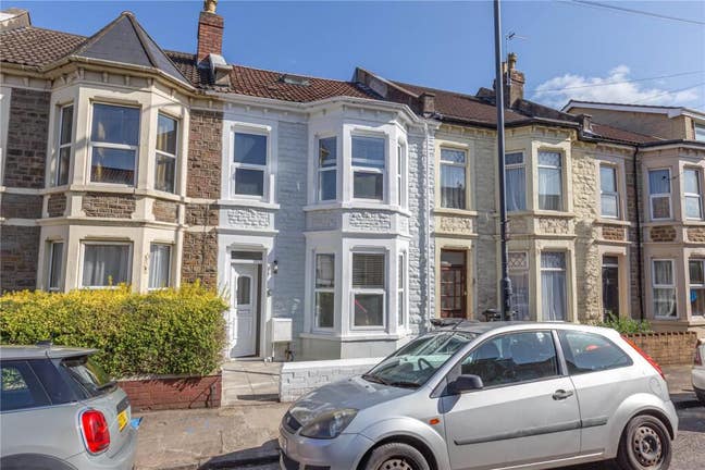 Student Property – All Ensuited | Bills Included Main Photo