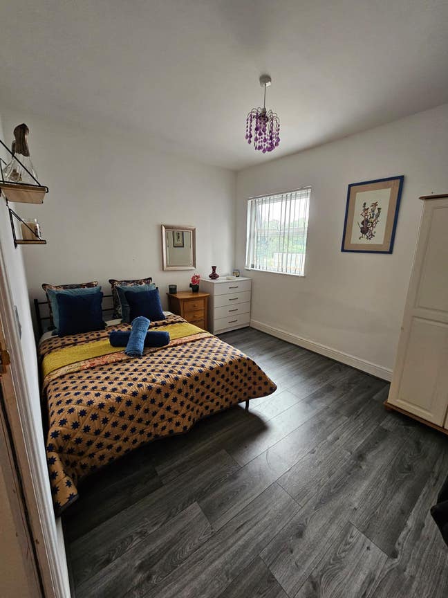 2 Fantastic Rooms in L4 - freshly decorated modern Main Photo