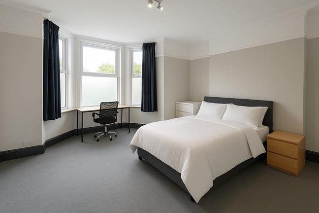 ✨ LARGE double room, Great for Pros and Students ✨ Main Photo