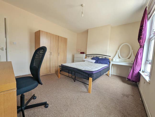 1 Bedroom Flat in Beeston Main Photo