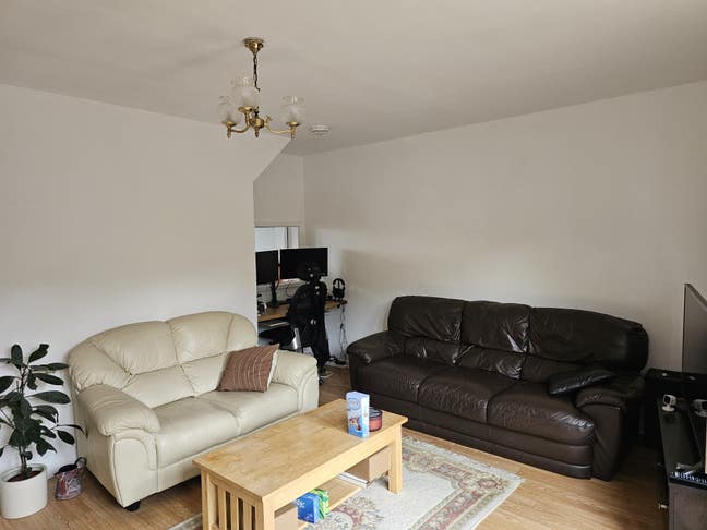 Specious double R, close to centre, Ponderosa view Main Photo