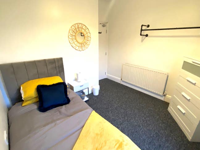 Room to rent, Bills INC, Mansfield Main Photo
