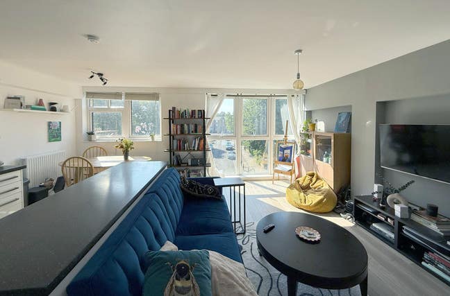 Double Room + Balcony Garden View - De Beauvoir N1 Main Photo