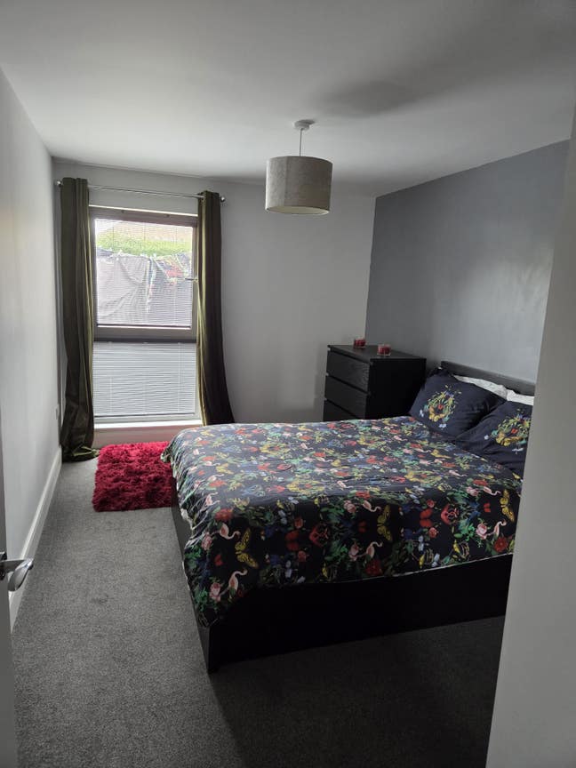 Double room in new build property Main Photo