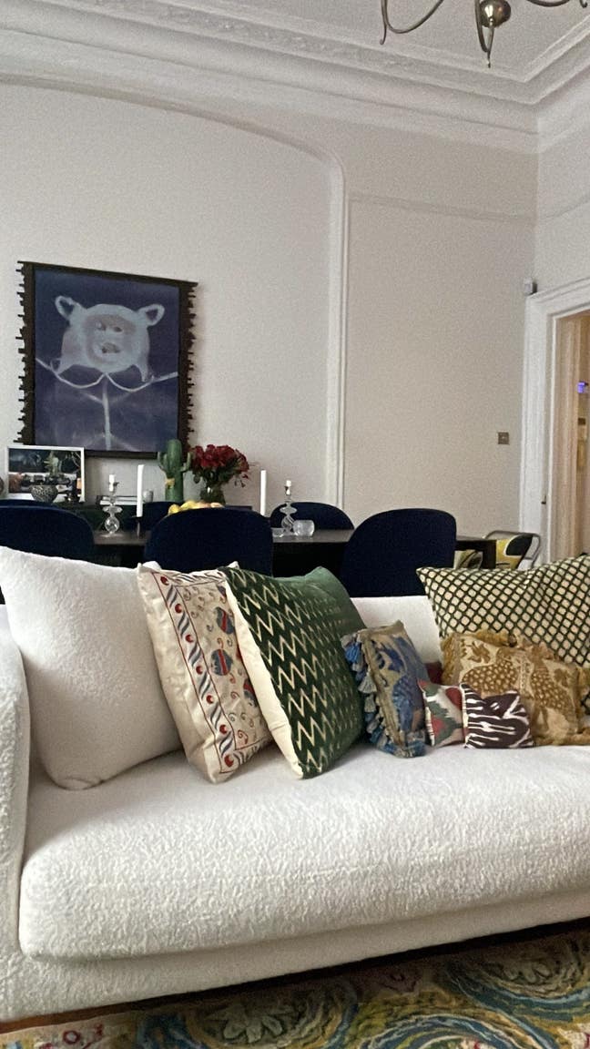 Spacious room in a beautiful flat in Holland Park Main Photo