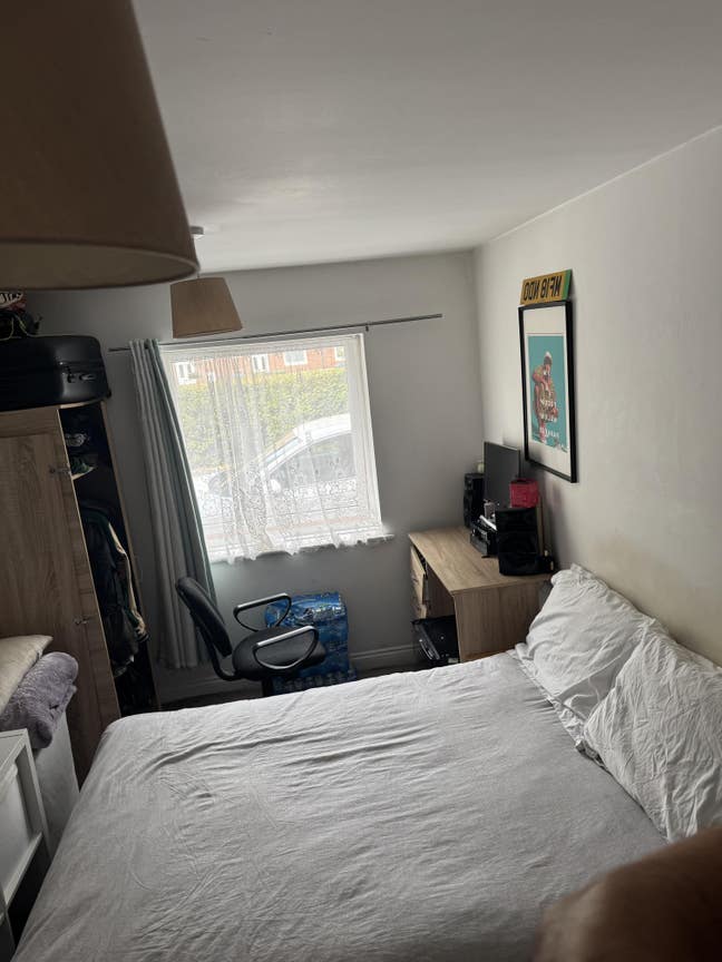  Available 16/9/2025  En-Suite Room £675 Main Photo