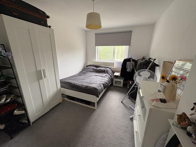 Large room in Maidenhead bills inc & parking Main Photo