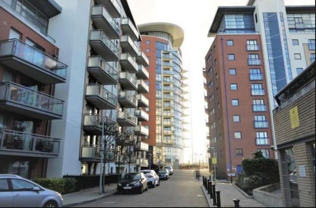 Stunning En-suite Double Room in Canary W Main Photo