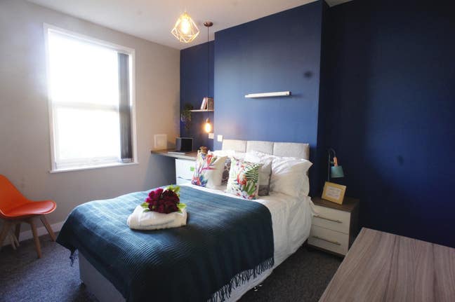 Double Room w/en-suite, DY2  Main Photo
