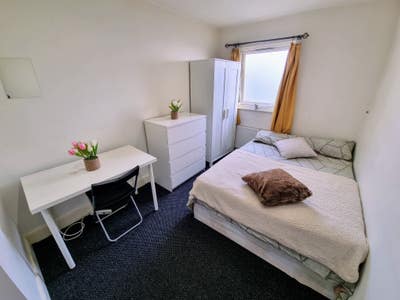 Lovely Single Room in Willesden Junction Main Photo