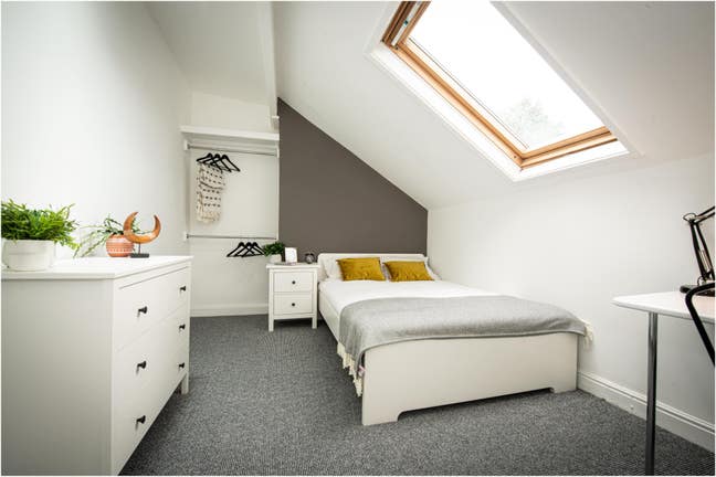 33 Stanmore Road 1 bedroom  Main Photo